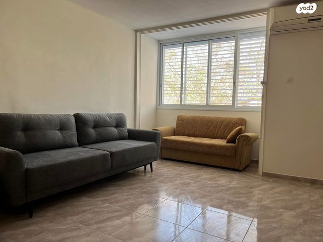 דירה, מואב 16, עינות, ערד