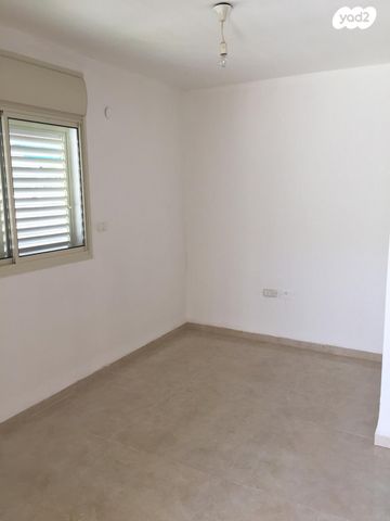 דירה, יחיעם 14, מרכז העיר, סביניה, הוותיקה, קרית ביאליק