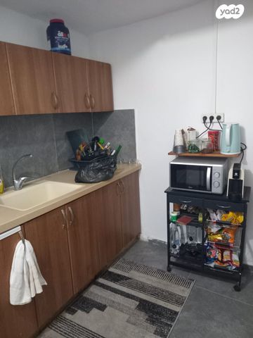 דירת גן, אמץ 11, צפון יפו, המושבה האמריקאית-גרמנית, תל אביב יפו