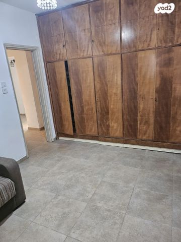 דירה, שדרות ירושלים 28, רסקו א', חולון