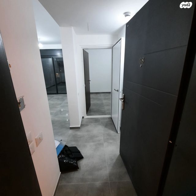 דיור מוגן, שדרות בגין 28, שיכון א, כפר יונה