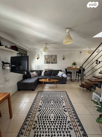 גג/ פנטהאוז, התע"ש 9, הל"ה, גבעתיים