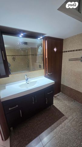 דירה, ההגנה 2, לב העיר, בת ים