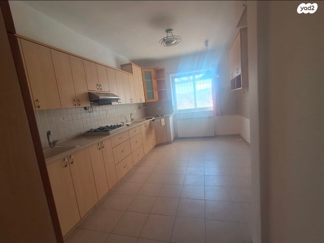 דו משפחתי, הרי גופנה 12, אלעזר, אלעזר