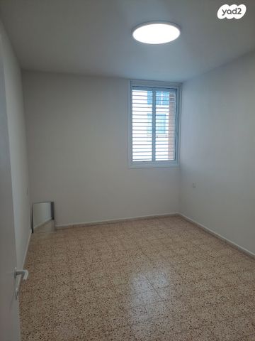 דירה, משה איכילוב 6, צפון מערב מרכז העיר, נתניה