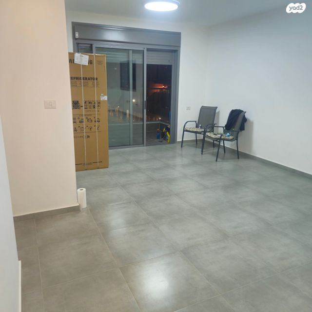 דירה, לאה גולדברג 8, חתני פרס ישראל, באר יעקב