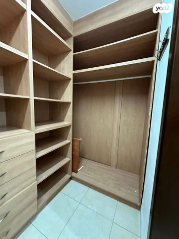 יחידת דיור, יאנוש קורצ'אק 16, גבעתי, רחובות