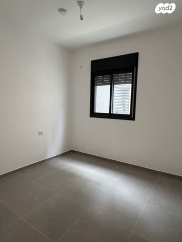 דירה, אלה 21, בת חפר, בת חפר