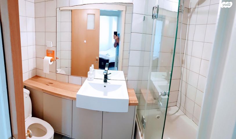 דירה, הפרחים 13, קרית הפרחים - 2005, רעננה