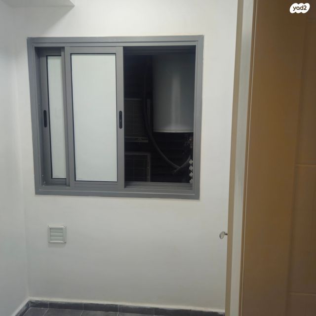 דירה, לאה גולדברג 8, חתני פרס ישראל, באר יעקב