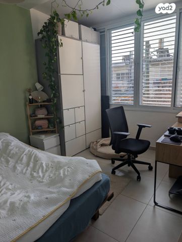 דם המכבים 37