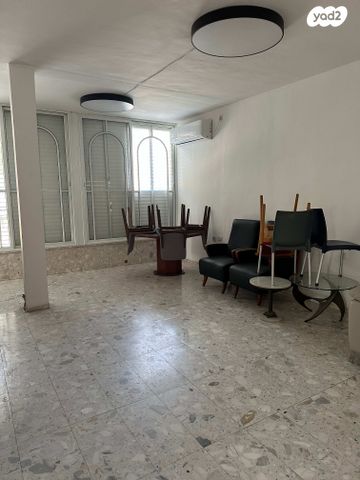 דירה, יאנוש קורצ'אק 4, לב העיר, בת ים