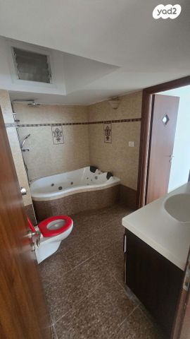 דירה, ההגנה 2, לב העיר, בת ים