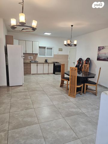 שדרות מנחם בגין 20