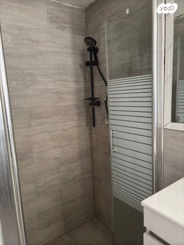 בית פרטי/ קוטג', היסמין 42, בית דגן, בית דגן