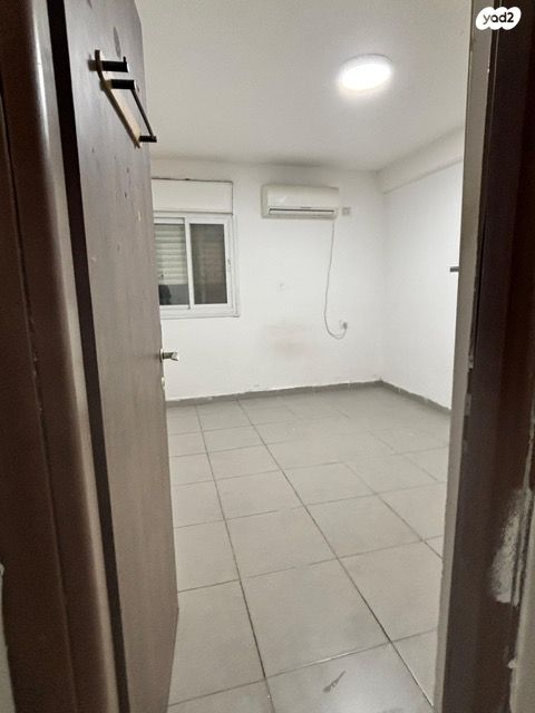 דירה, יצחק שדה 16, קטמונים, ירושלים