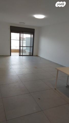 דירה, אלון 13, החורש, חריש