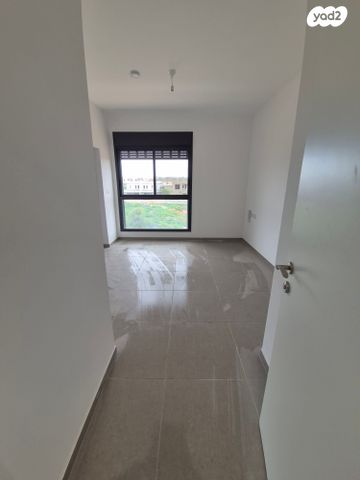 דירה, אורן 11, בת חפר, בת חפר