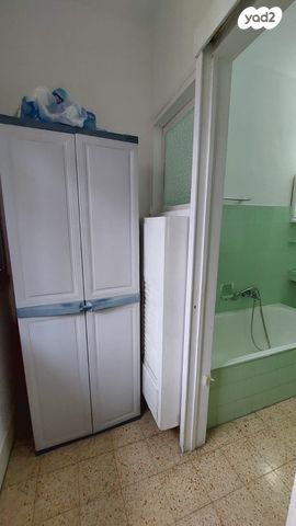 דירה, פרלשטיין 9, לב העיר, בת ים