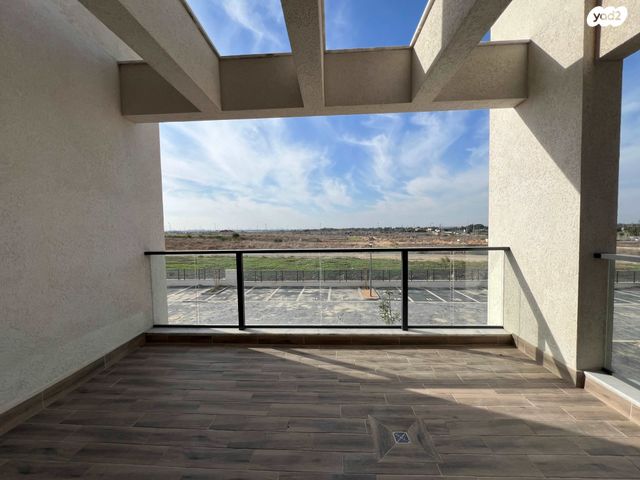 דירה, אלה 21, בת חפר, בת חפר