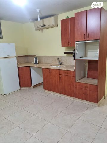 יחידת דיור, יאנוש קורצ'אק 16, גבעתי, רחובות