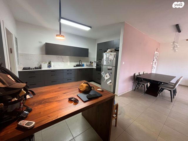 דירה, הבריגדה היהודית 5, גלי הים, נתניה