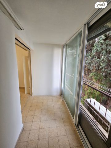 דירה, הרא"ה 76, שכונת הלל, רמת גן