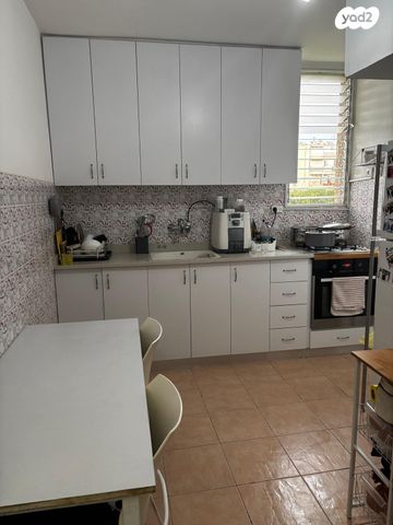 דירה, מעפילי אגוז 116, נווה חן, תל אביב יפו