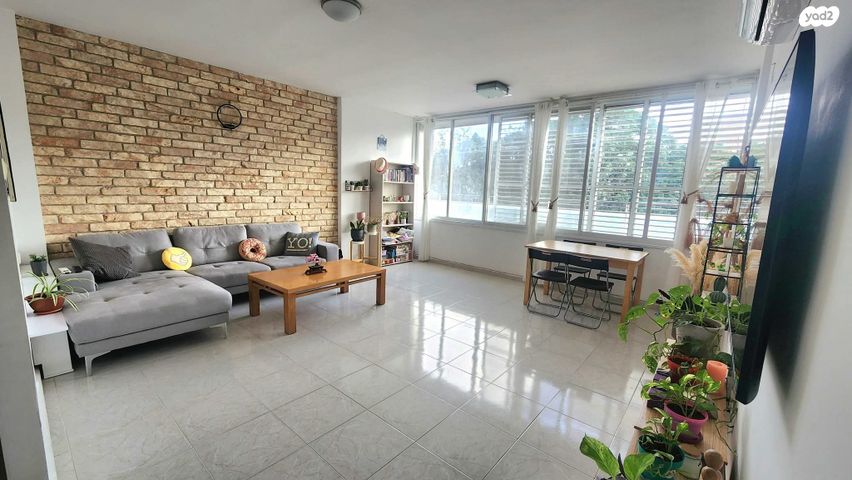 דרך בן גוריון 152