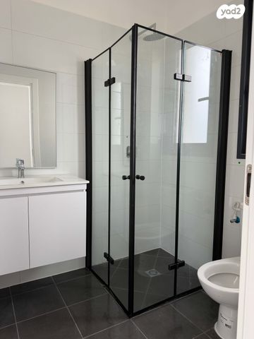 דירה, אלה 21, בת חפר, בת חפר