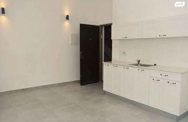 דירה, בר גיורא 45, הדר עליון, חיפה