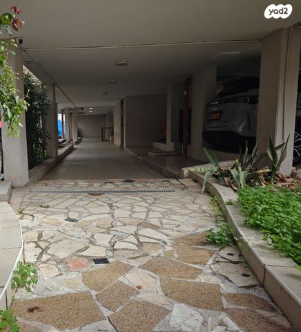 דירה, רמב"ם 57, עין גנים, פתח תקווה