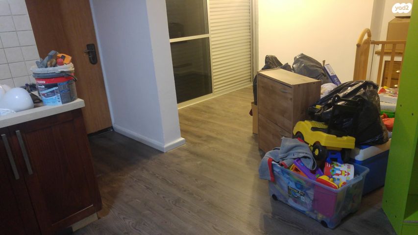 דירת גן, השר בכור שטרית 11, קרית נורדאו, נתניה