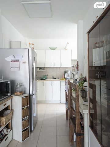 ז'בוטינסקי 137