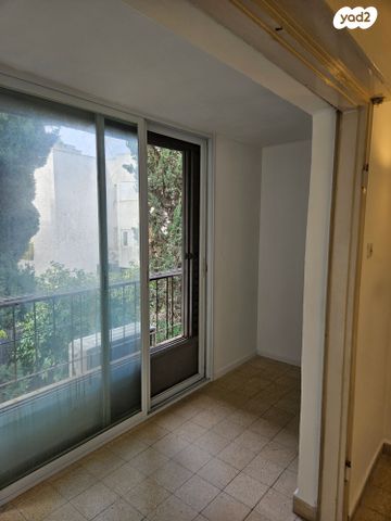 דירה, הרא"ה 76, שכונת הלל, רמת גן