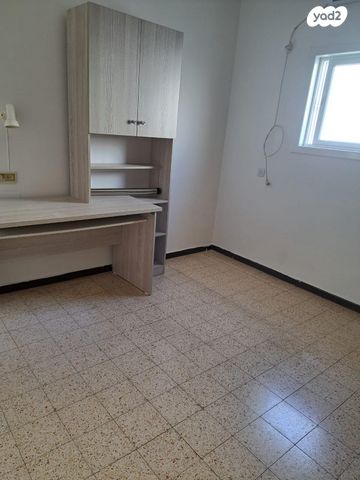 אריה בן אליעזר 21