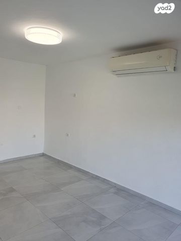 דירה, יאנוש קורצ'אק 21, קיראון, קרית אונו