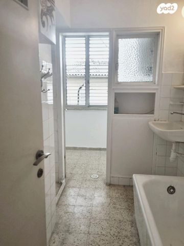 דירה, אחים קיבוביץ' 16, ב' / צפון מערב העיר, רחובות