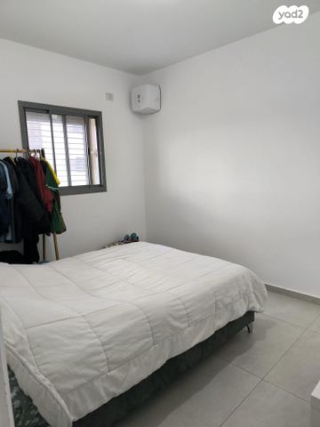 דירה, רקפת 13, הפרחים, חריש