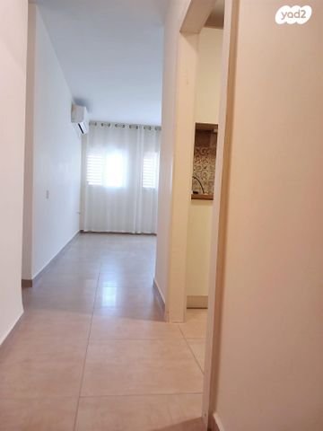 דירה, המכבים 11, מרכז העיר, קרית שמונה