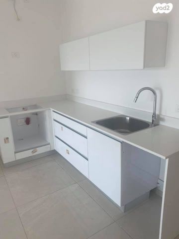 דירה, זטלר 16, כפר סבא הירוקה, כפר סבא