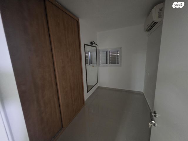 דירה, הזית 123, שיכון שלוש קומות, דימונה