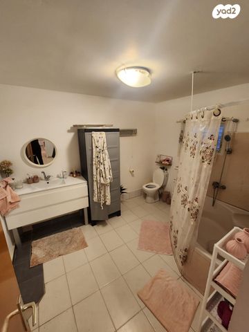 דירה, הפלמ"ח, עמידר, בת ים