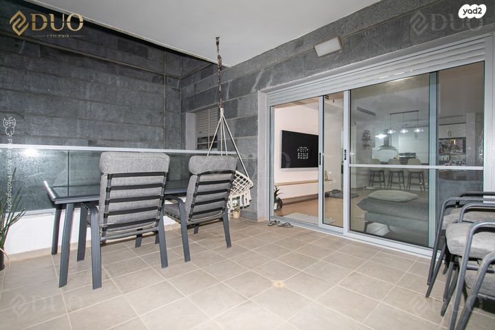 דירה, האנפה 18, החותרים, טירת כרמל