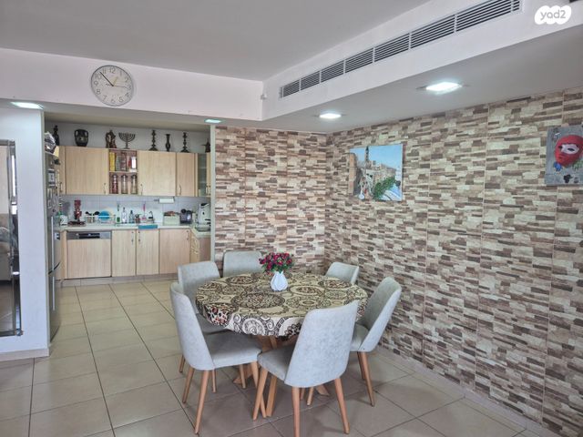 דירה, חטיבת הראל 18, המגינים, מודיעין מכבים רעות