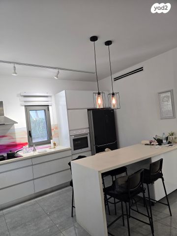 מרכז העיר, סביניה, הוותיקה