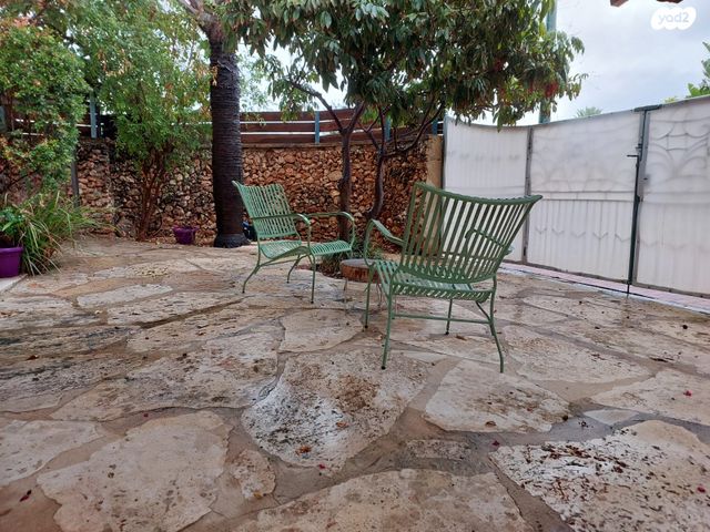 דו משפחתי, מזל טלה, מתחם 11, הוד השרון