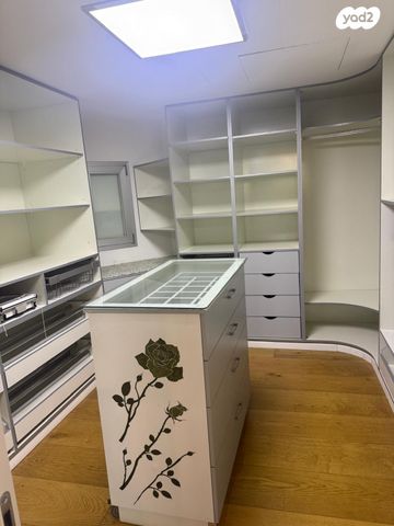 בית פרטי/ קוטג', הנשיא יצחק בן צבי, הרצליה פיתוח, הרצליה