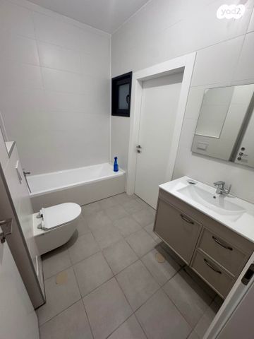 דירה, הרב אבא אבוחצירה, שדרות בפארק, שדרות