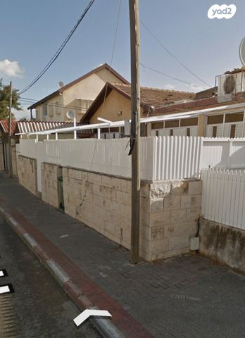 שיכוני המזרח